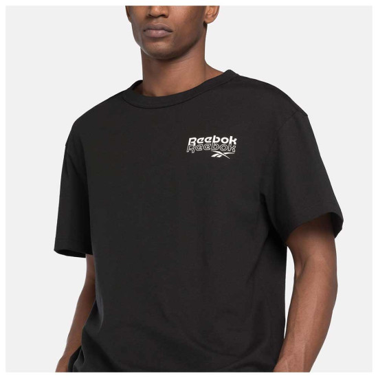 Reebok Ανδρική κοντομάνικη μπλούζα Identity Brand Proud Graphic Tee Reebok Ανδρική κοντομάνικη μπλούζα Identity Brand Proud Graphic Tee